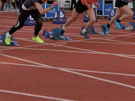 復(fù)合型塑膠跑道